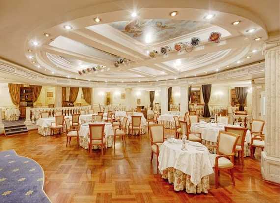 Зал ресторана «Ф.М. Достоевский» - идеальное место для свадебного торжества