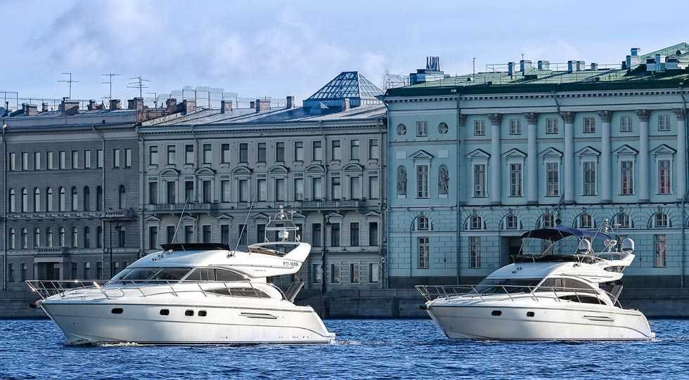 Прогулка на шикарной яхте по рекам Санкт-Петербурга – это мечта!