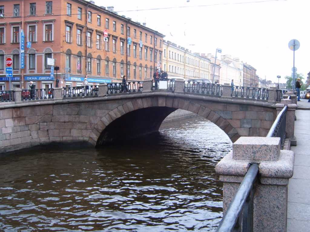 Каменный Казанский мост