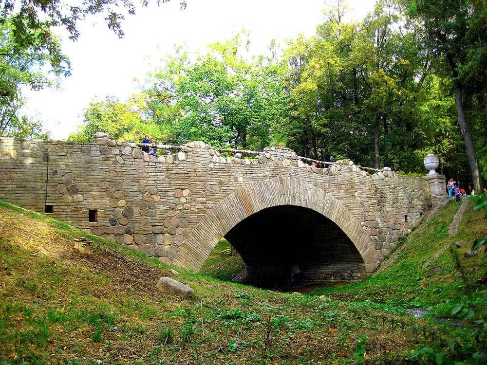 Руинный мост
