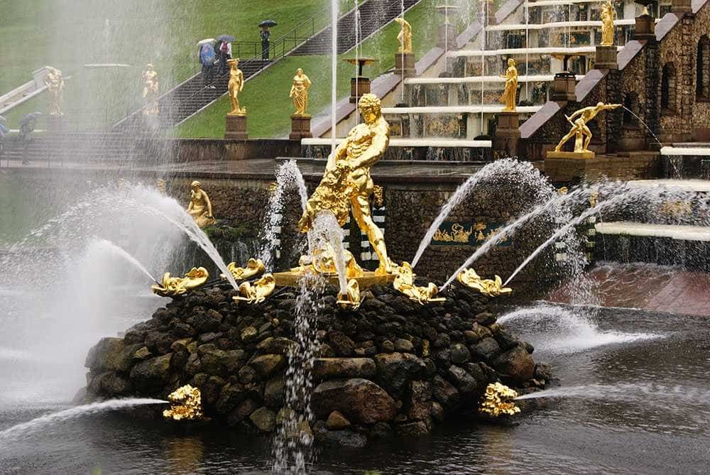 Экскурсия к фонтану Самсон в Петергофе, Санкт-Петербург