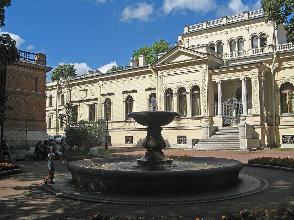 Алексеевский дворец